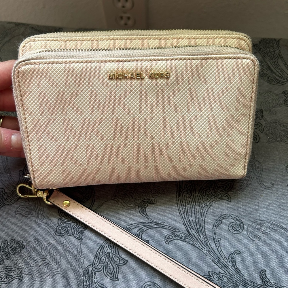 Michael Kors pink wristlet wallet